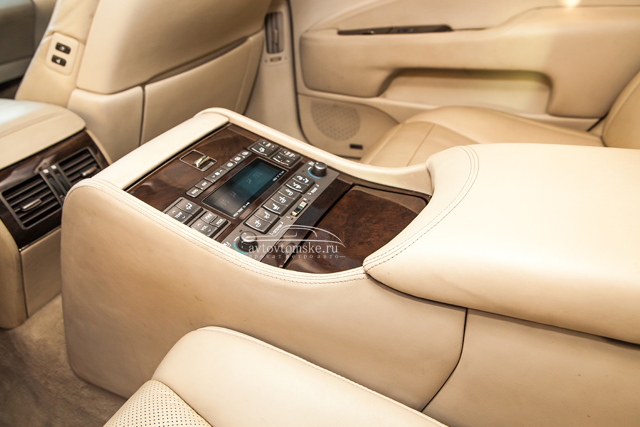 Lexus LS 460  черный Long